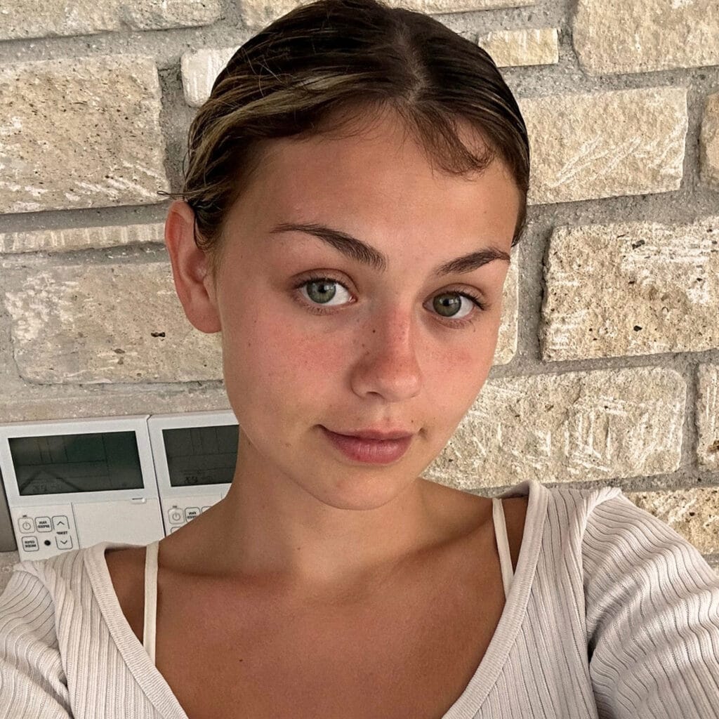 Emilia OnlyFans - @emilauri