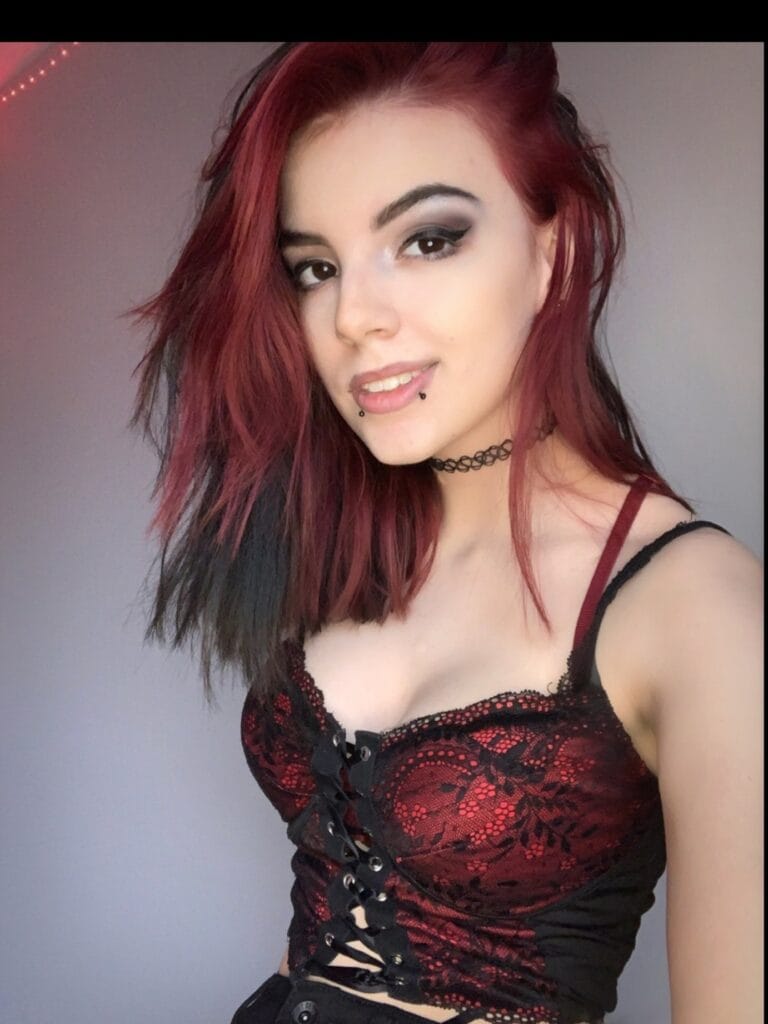 Evie OnlyFans - @eviesunset