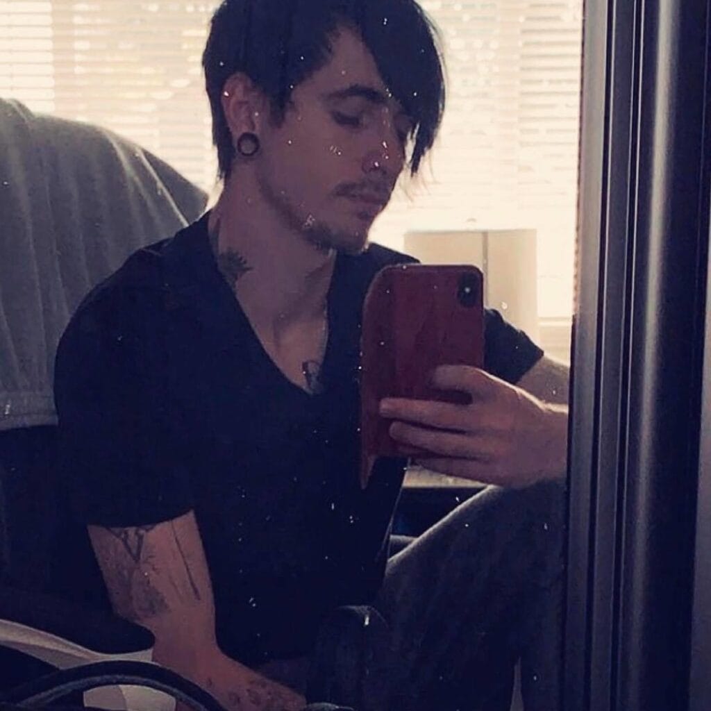 Paulo °(ッ)/° OnlyFans - @emoskittle