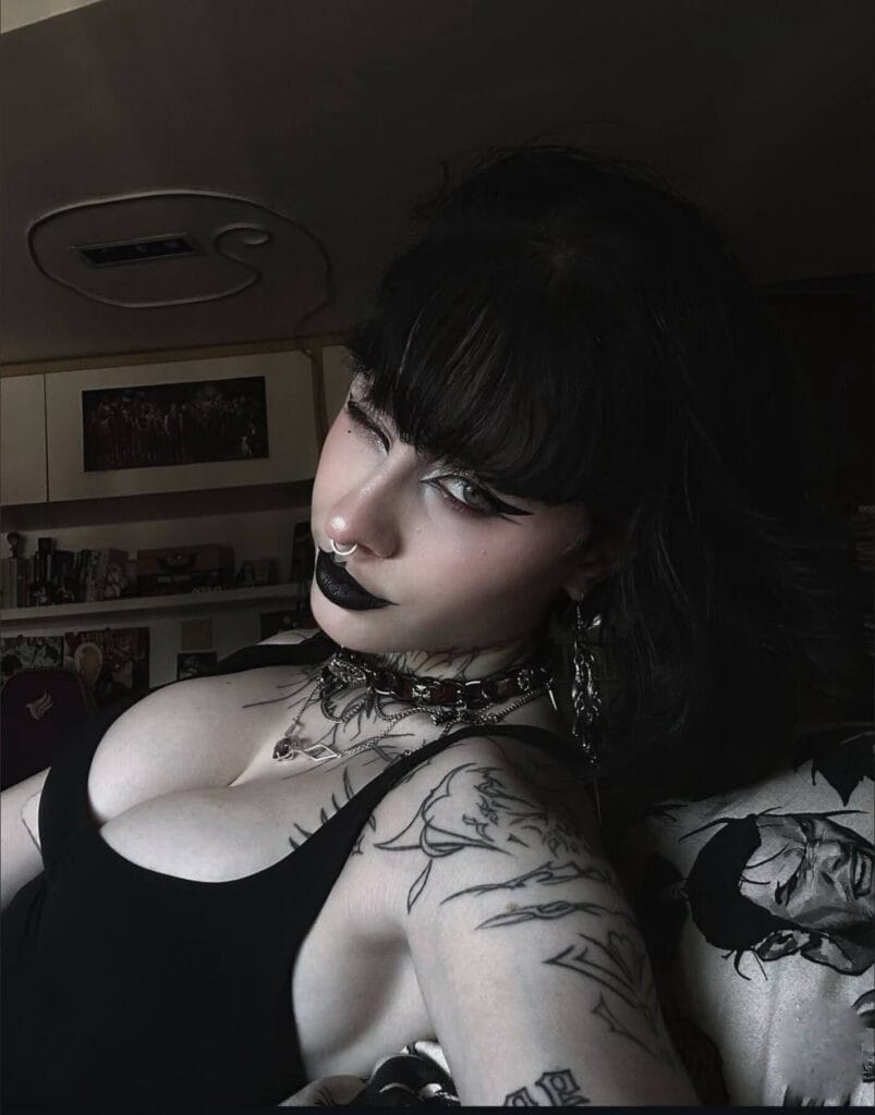 Mary OnlyFans - @marythevamp