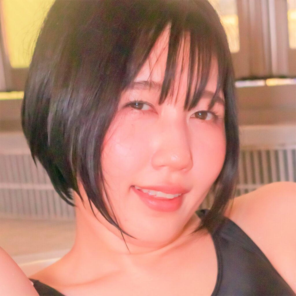 MOMOCHINO OnlyFans - @momochino