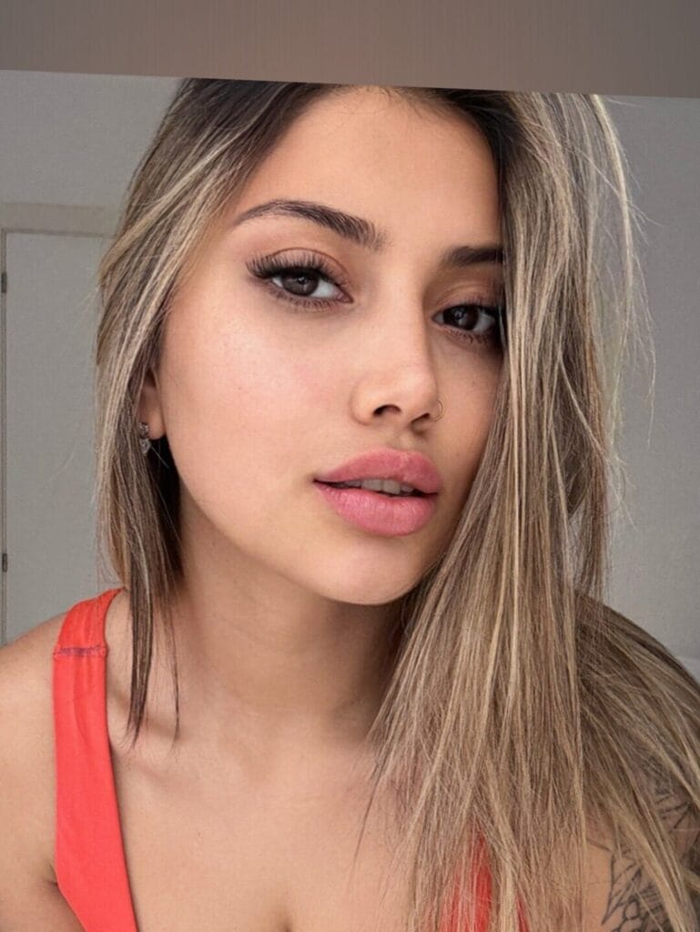 Skye Lopez OnlyFans - @skyeraex