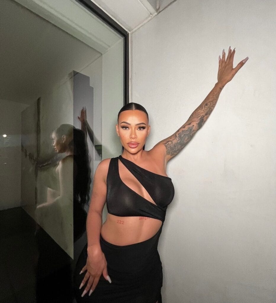 Yasmine OnlyFans - @yasminepierards